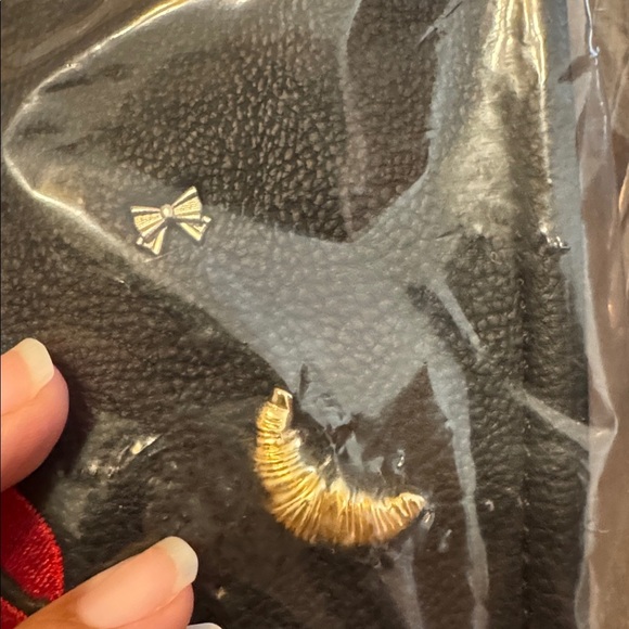 NWT $88 BETSEY JOHNSON Paris Embossed Charm Tote Purse Faux Leather Black Gift - Picture 8 of 10